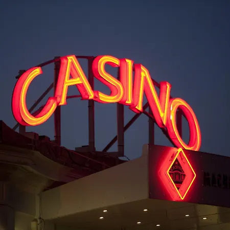 Pierre & Premium & 4*