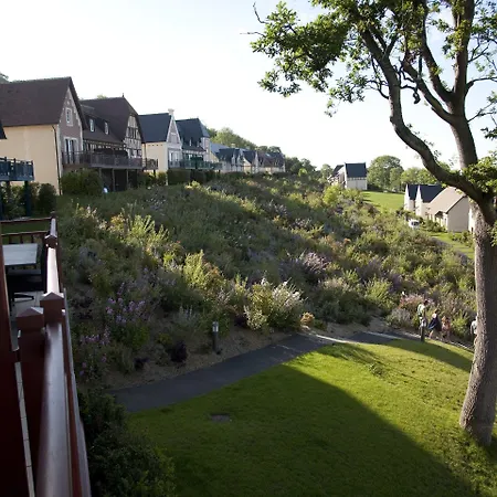 Pierre & Premium & 4*