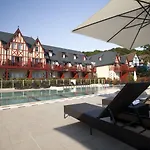Lägenhetshotell Pierre & Premium &
