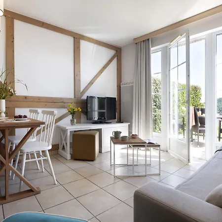 Pierre & Premium & 4*