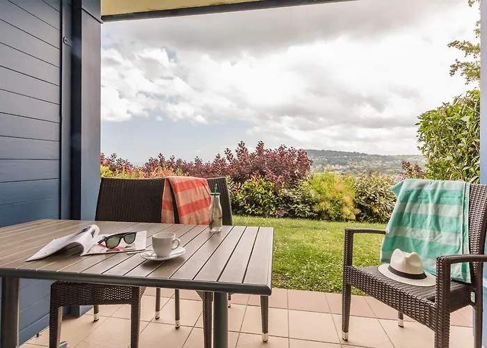 Pierre & Premium & 4*