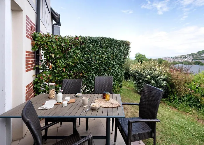 Апарт-отель Pierre & Premium & 4*