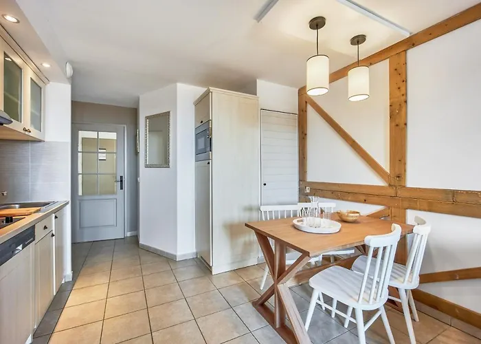 Pierre & Premium & 4*