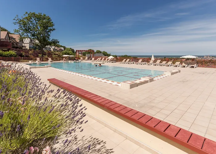 ピエール ＆ バカンス プレミアム レジデンス ＆ スパ ホールゲート ウルガット