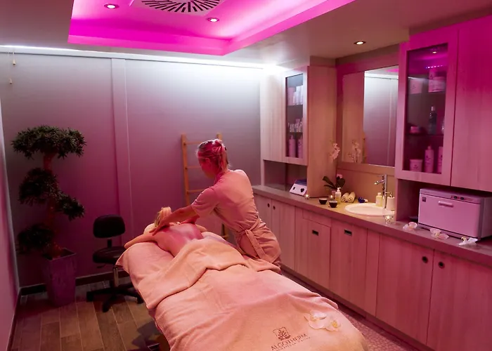 ピエール ＆ バカンス プレミアム レジデンス ＆ スパ ホールゲート アパートホテル 4*