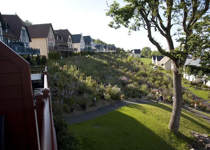 ピエール ＆ バカンス プレミアム レジデンス ＆ スパ ホールゲート 4*