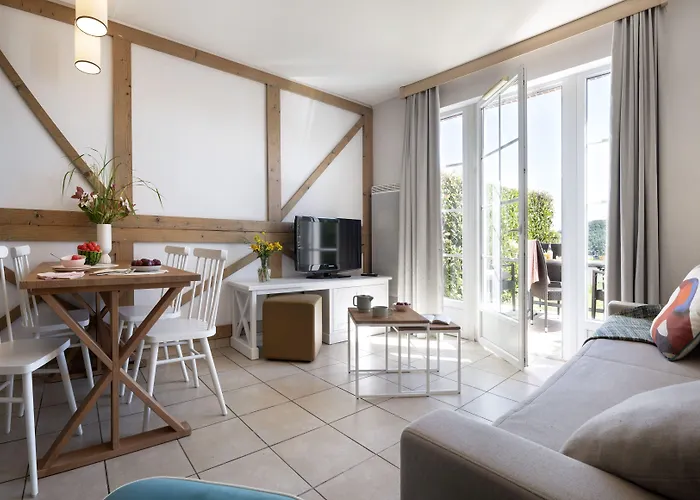 Pierre & Premium & 4*