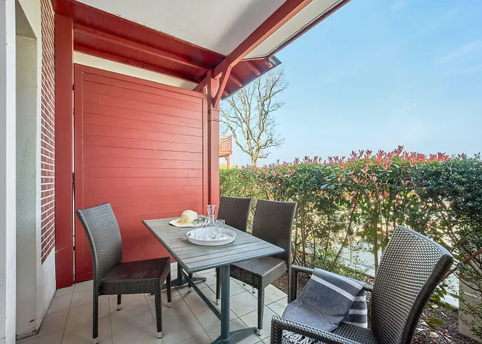 ピエール ＆ バカンス プレミアム レジデンス ＆ スパ ホールゲート アパートホテル 4*